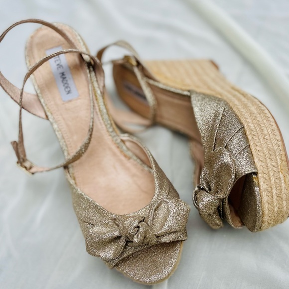 Steve Madden Gold Glisen Glitter Espadrille Wedge Sandals | Size 10 - Picture 8 of 10